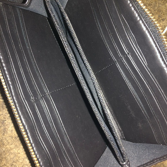 Coach wallet - Picture 1 of 2